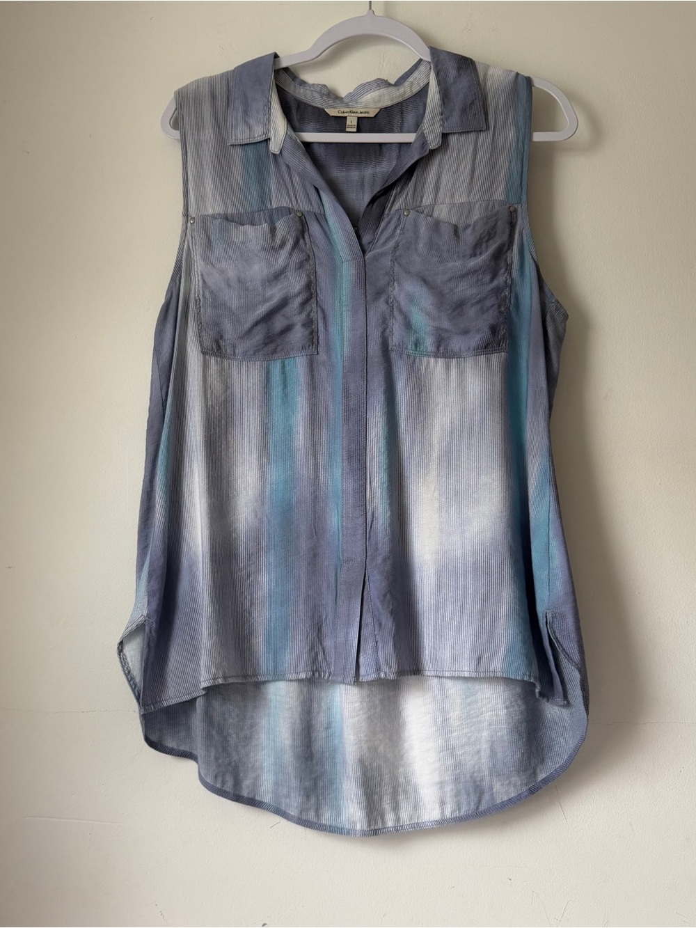 Calvin Klein L Sleeveless Washed Blue Striped Blouse